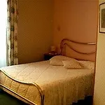 La Des Fleurs Hotel