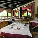 La Des Fleurs Hotel