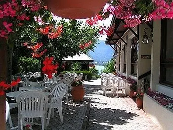 La Des Fleurs Szálloda 3*